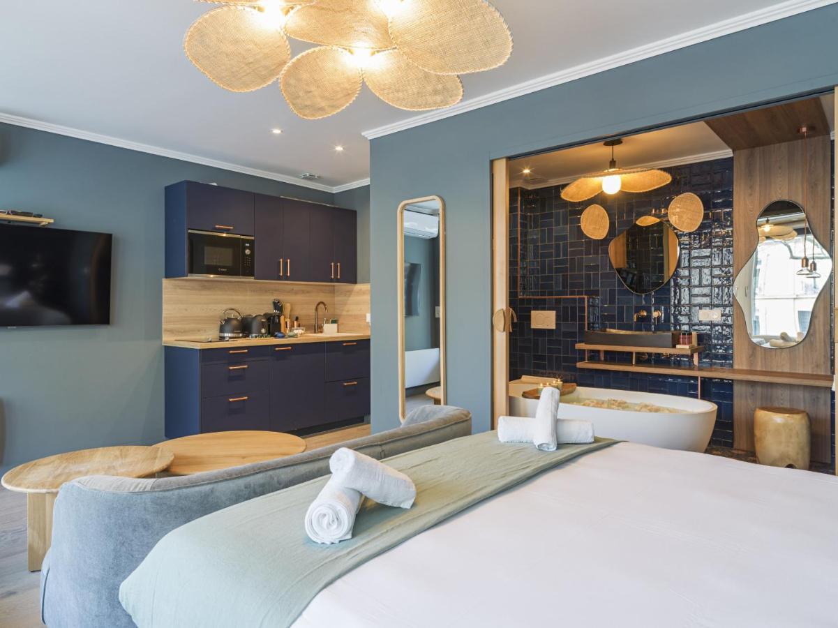 The Blue Alma Eiffel Tower Apartment Париж Екстериор снимка