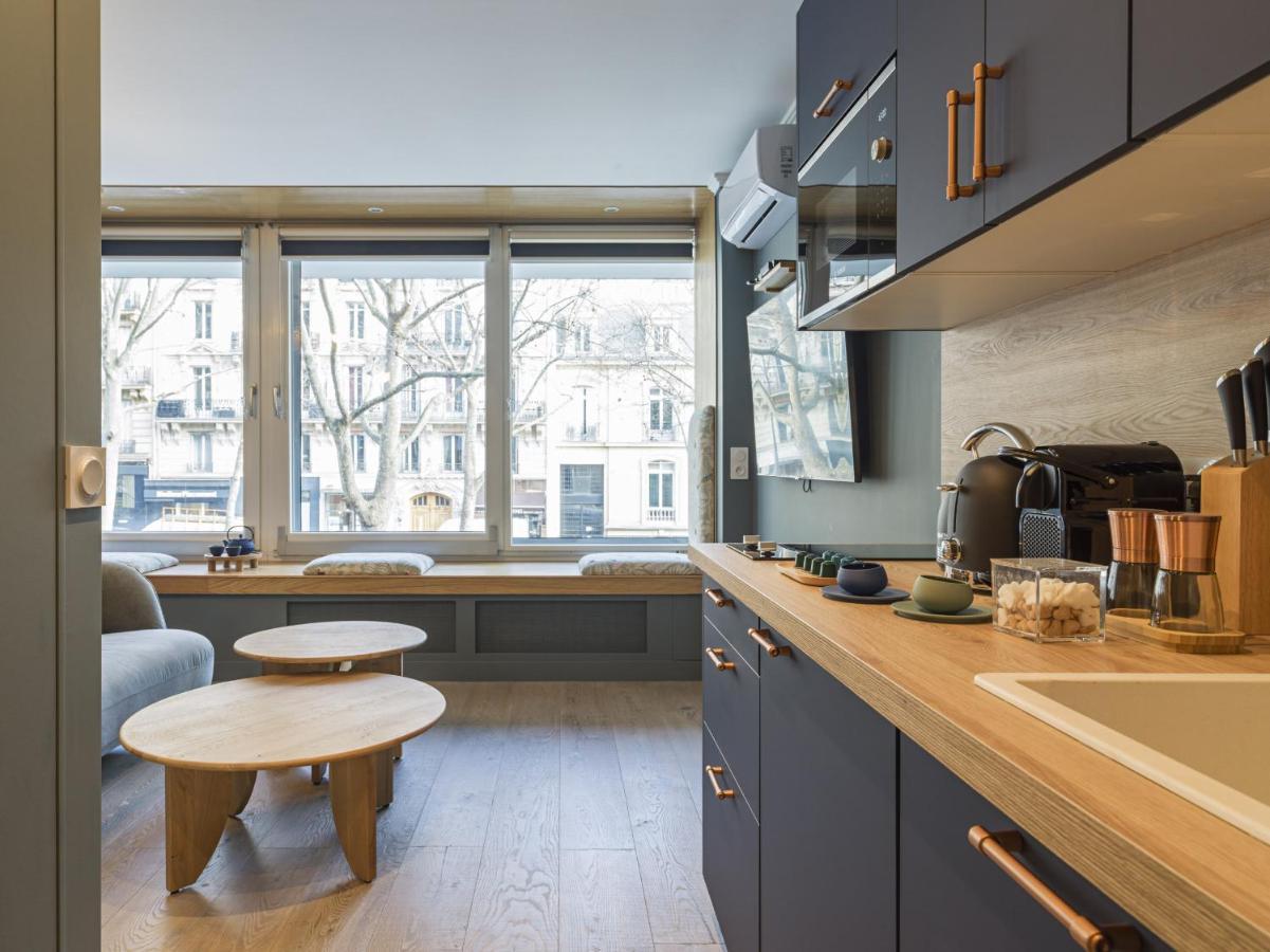 The Blue Alma Eiffel Tower Apartment Париж Екстериор снимка